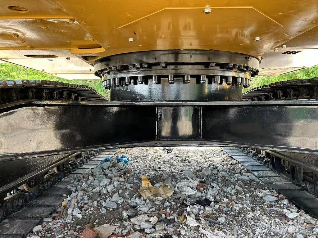 CAT 320 D2L Midi-gravemaskiner 7t - 12t