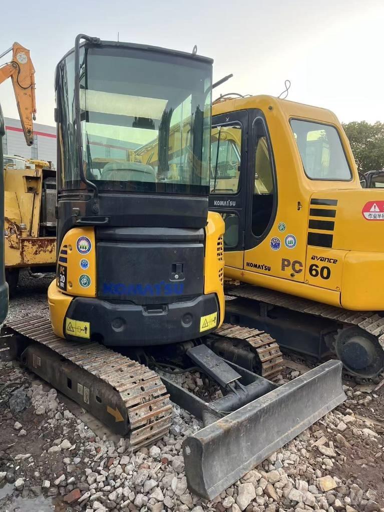 Komatsu PC 30 Gravemaskiner på larvebånd