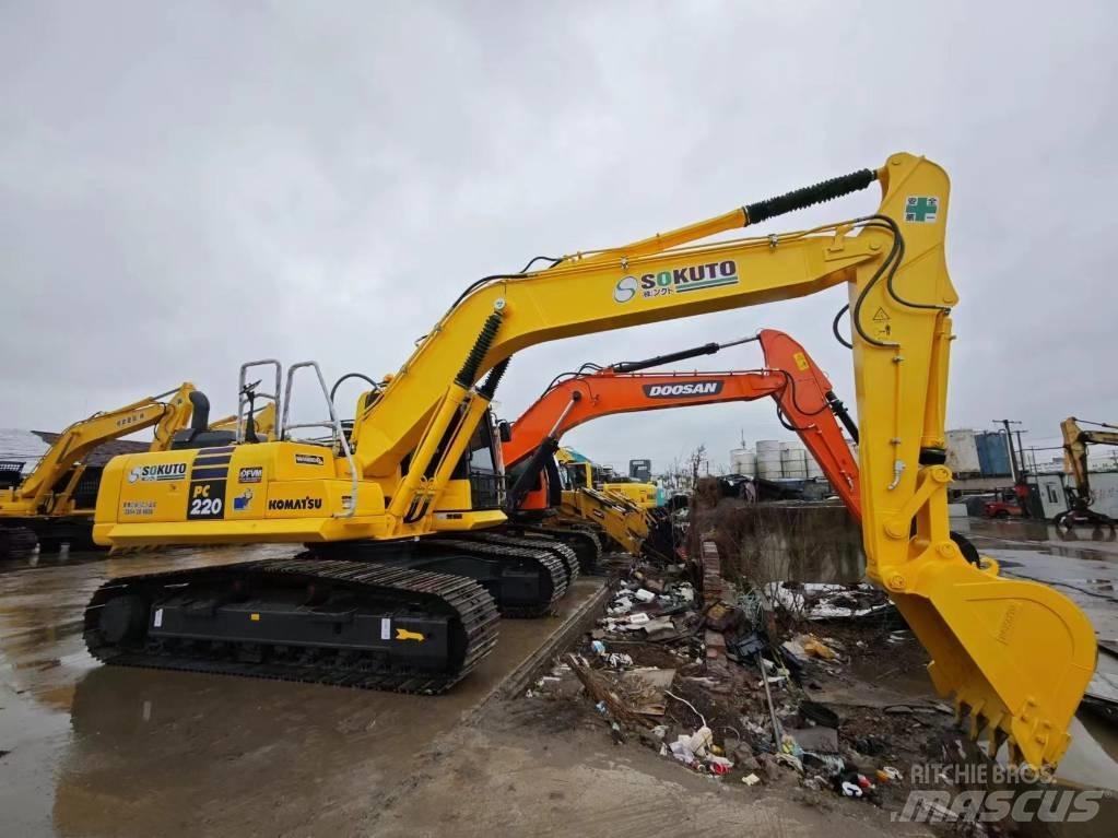 Komatsu PC 220-8 Gravemaskiner på larvebånd