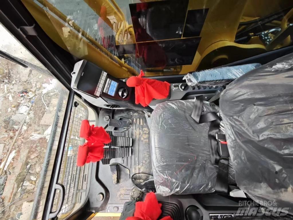 Komatsu PC 220-8 Gravemaskiner på larvebånd
