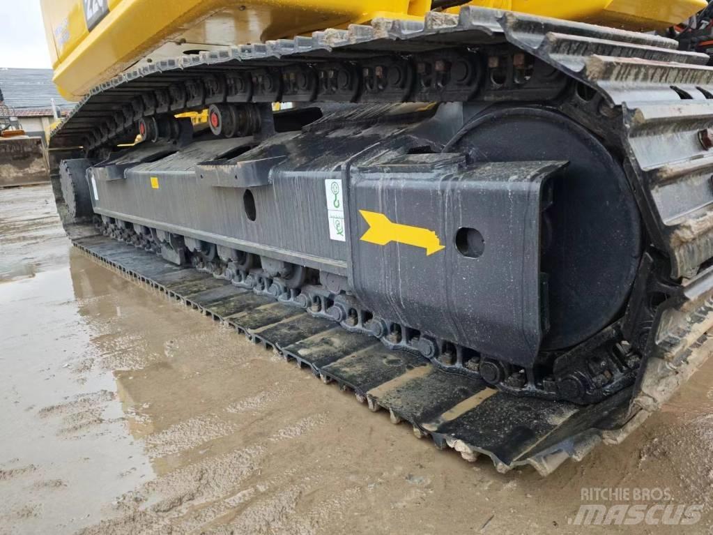 Komatsu PC 220-8 Gravemaskiner på larvebånd