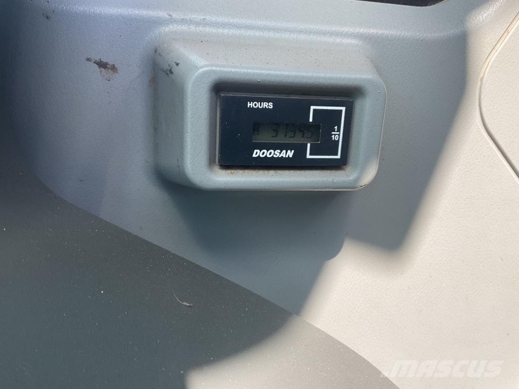 Doosan DX140LCR Gravemaskiner på larvebånd