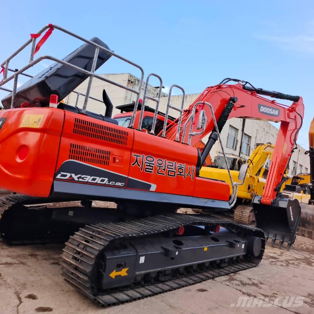 Doosan DX300 LC Gravemaskiner på larvebånd