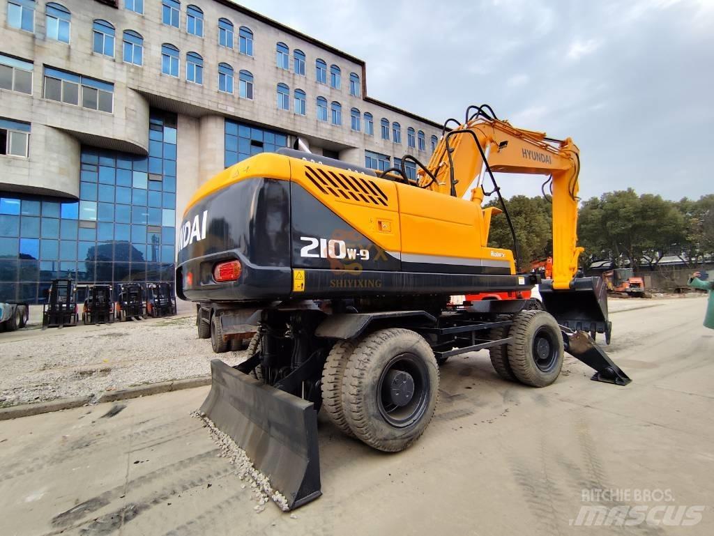 Hyundai 210W-9 Gravemaskiner på hjul