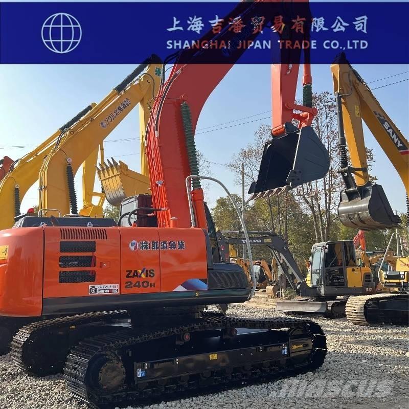 Hitachi ZX 240 Gravemaskiner på larvebånd