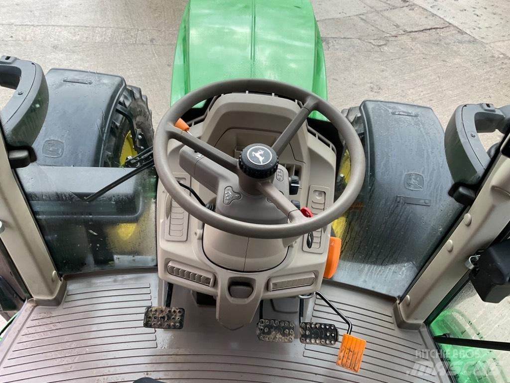 John Deere 6130 M Traktorer