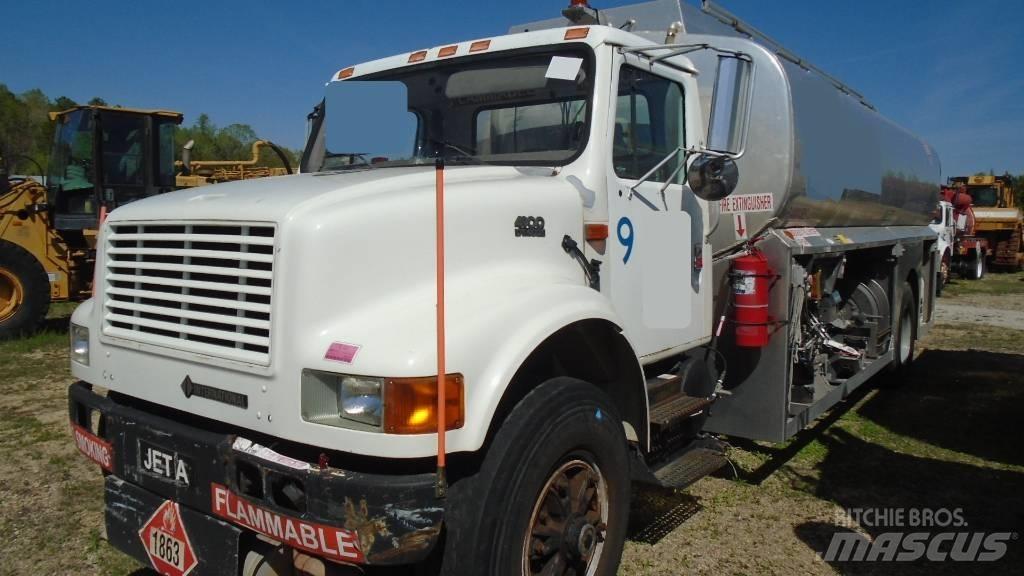 International 4900 Tankbiler