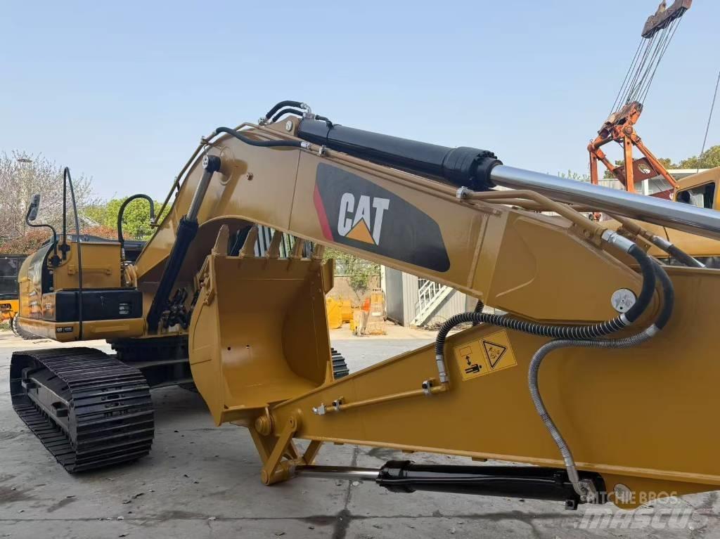 CAT 320D2 Gravemaskiner på larvebånd