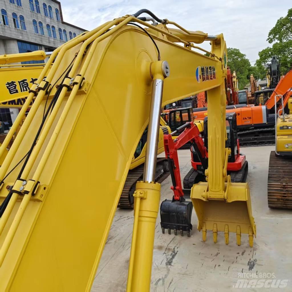 Komatsu PC 220-8 Gravemaskiner på larvebånd