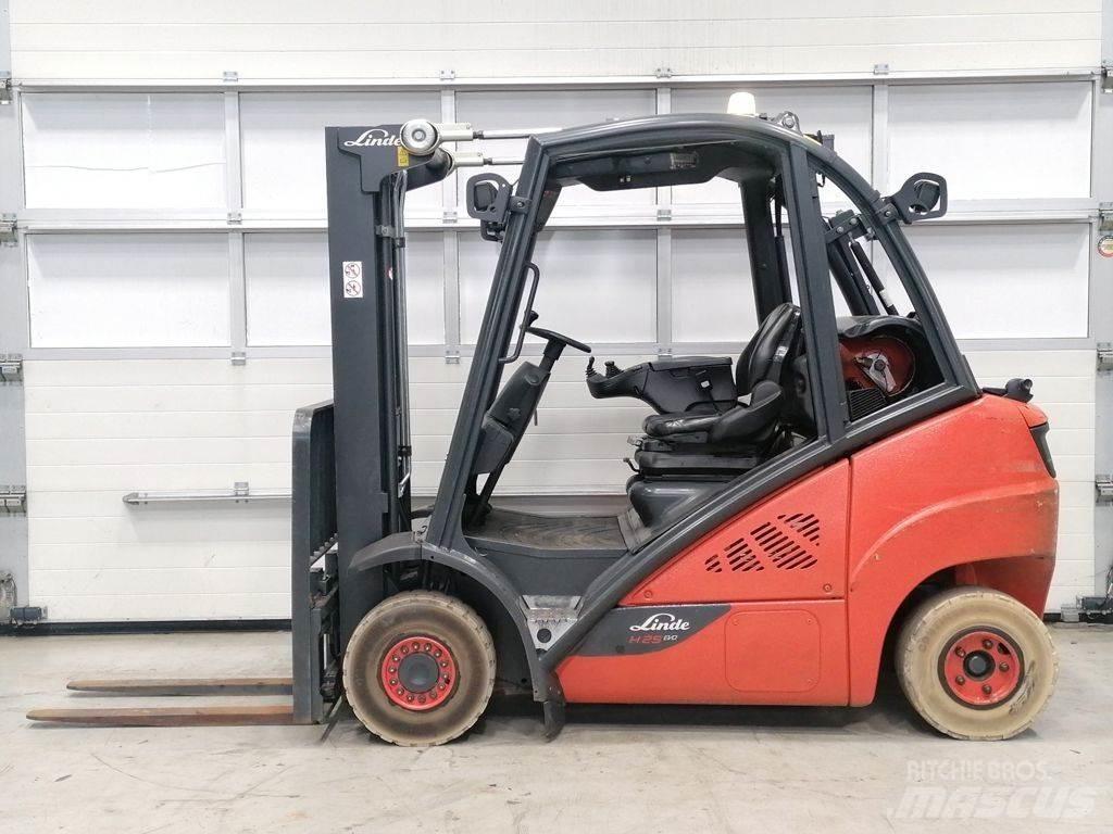 Linde H25T-02 LPG gaffeltrucks