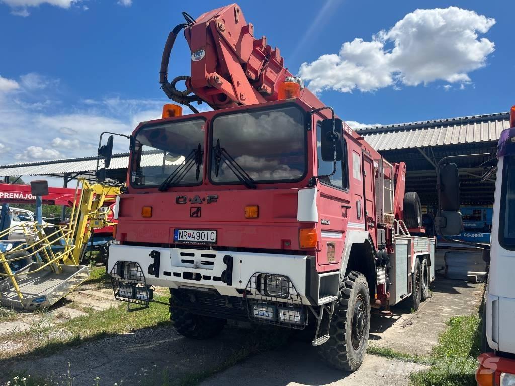 MAN 26.402 Teleskoplifte