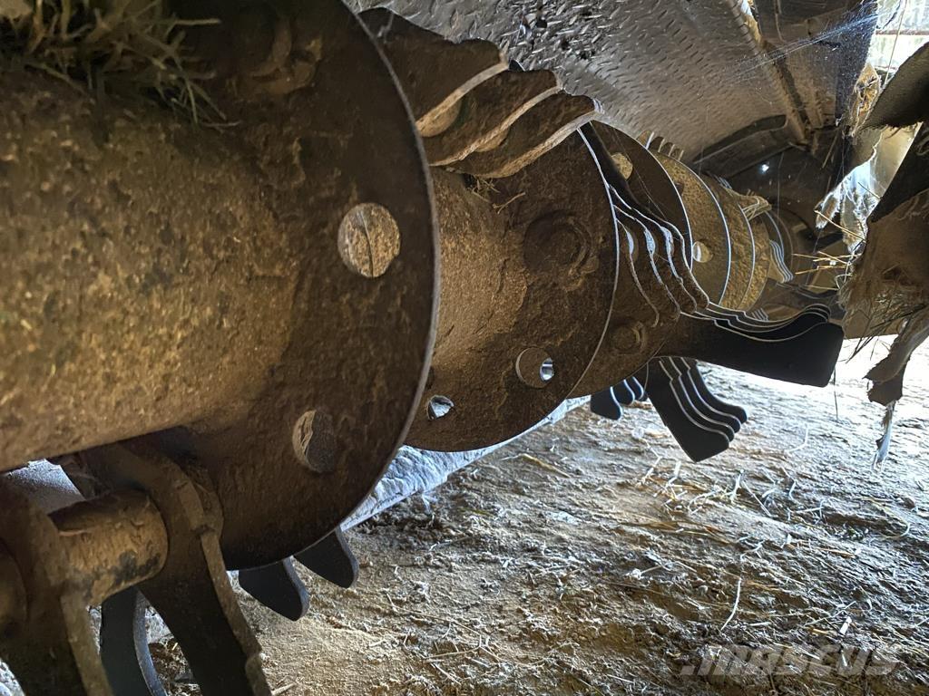 John Deere F 310 R Monterede og efterspændte slåmaskiner