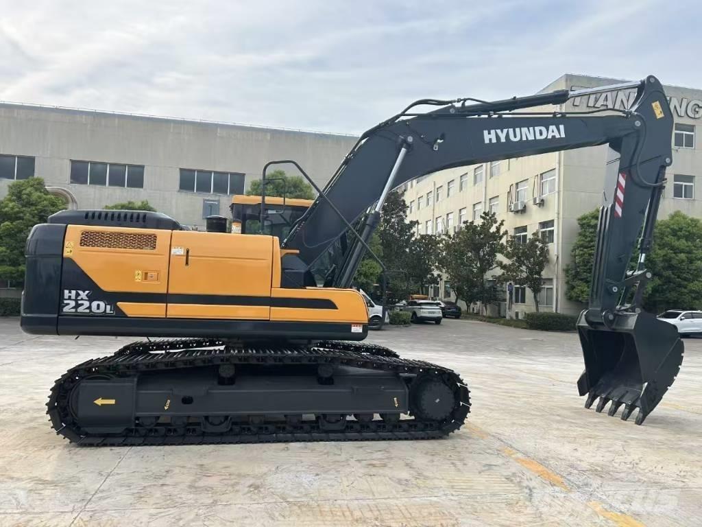 Hyundai HX 220 L Gravemaskiner på larvebånd