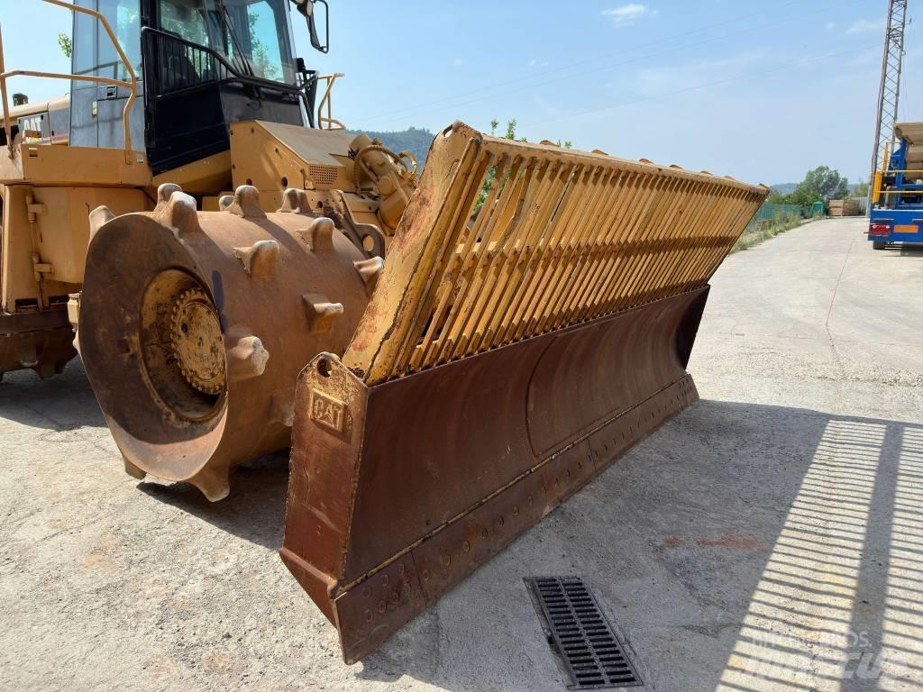 CAT 826H Affaldskompaktorer