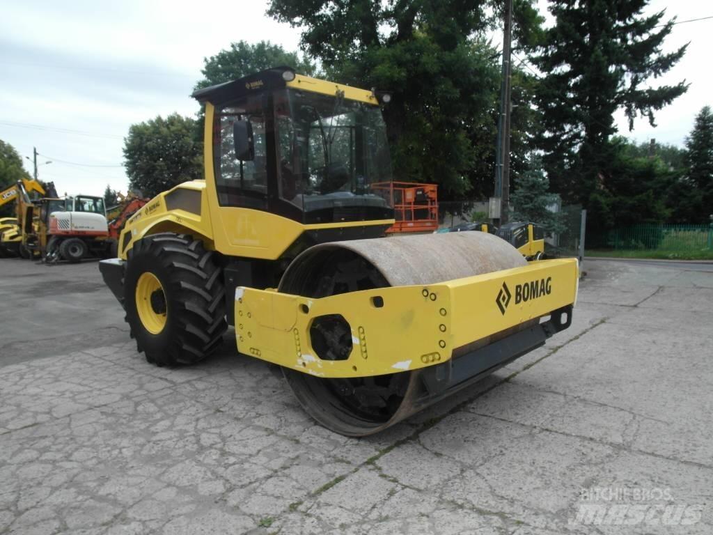 Bomag BW 213 DH-5 Enkelt tromle