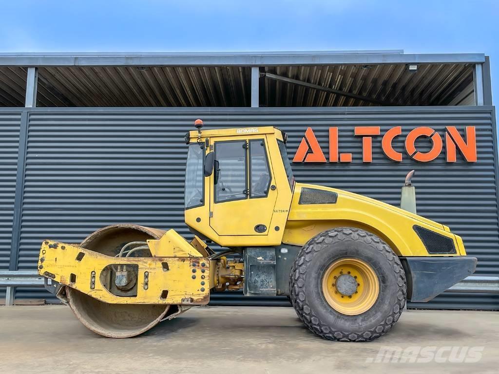 Bomag BW 213 DH-4 Enkelt tromle