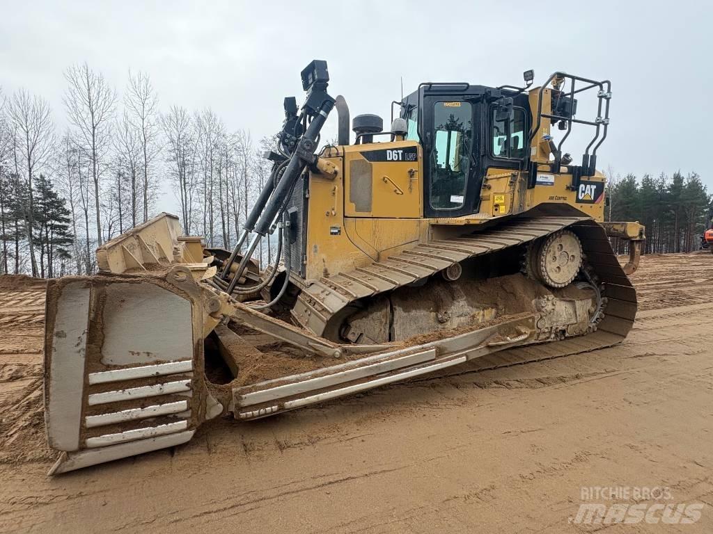 CAT D 6 T LGP Bulldozer på larvebånd