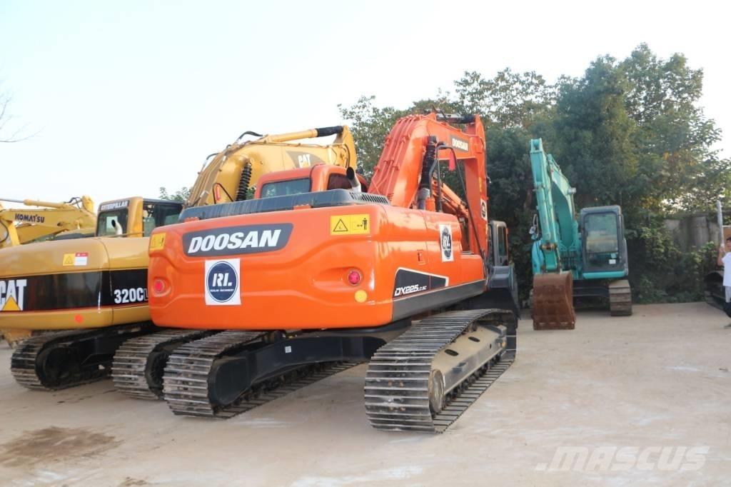Doosan dx225 Gravemaskiner på larvebånd