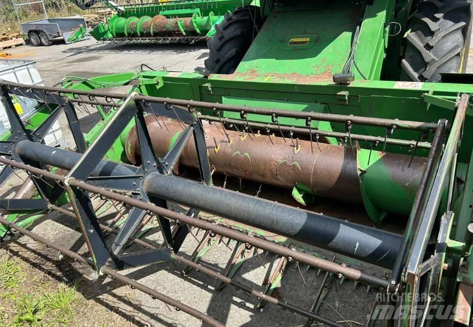 John Deere 1055 Mejetærskere