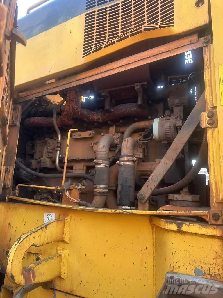 Komatsu WA 600-6 Læssemaskiner på hjul
