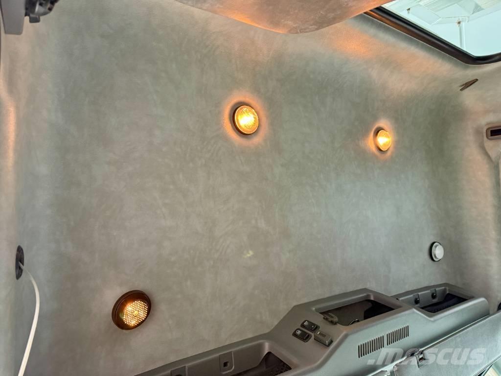 Mack GU813 Trækkere