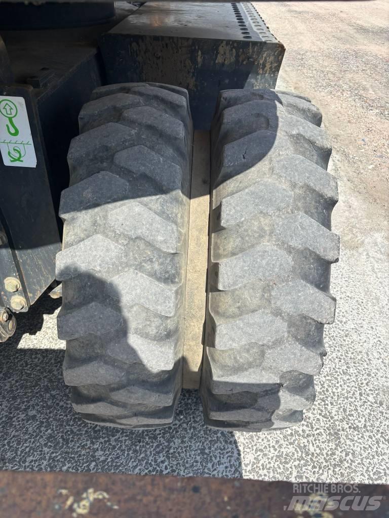 Komatsu PW 160 Gravemaskiner på hjul