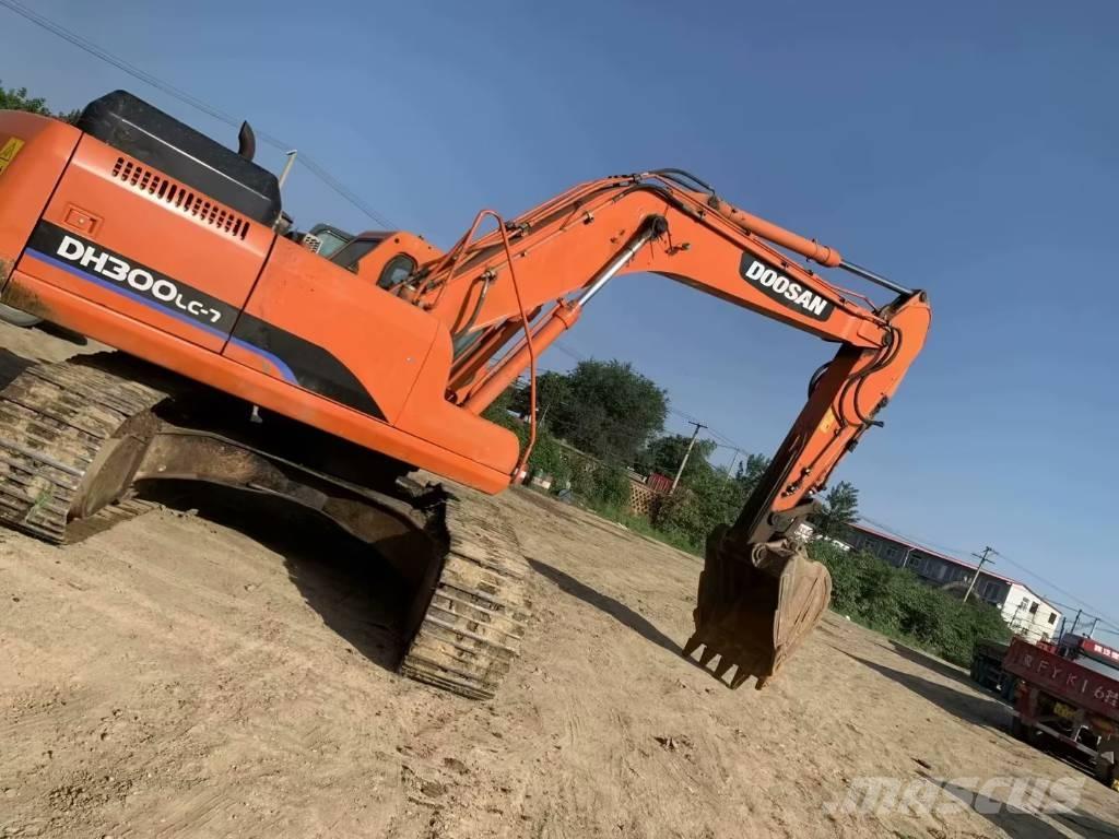 Doosan DH300 Gravemaskiner på larvebånd