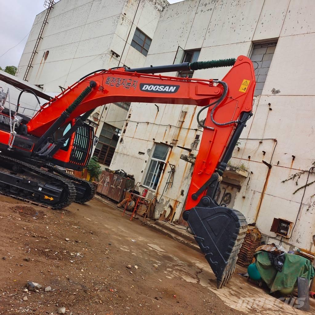 Doosan DX 340 Gravemaskiner på larvebånd