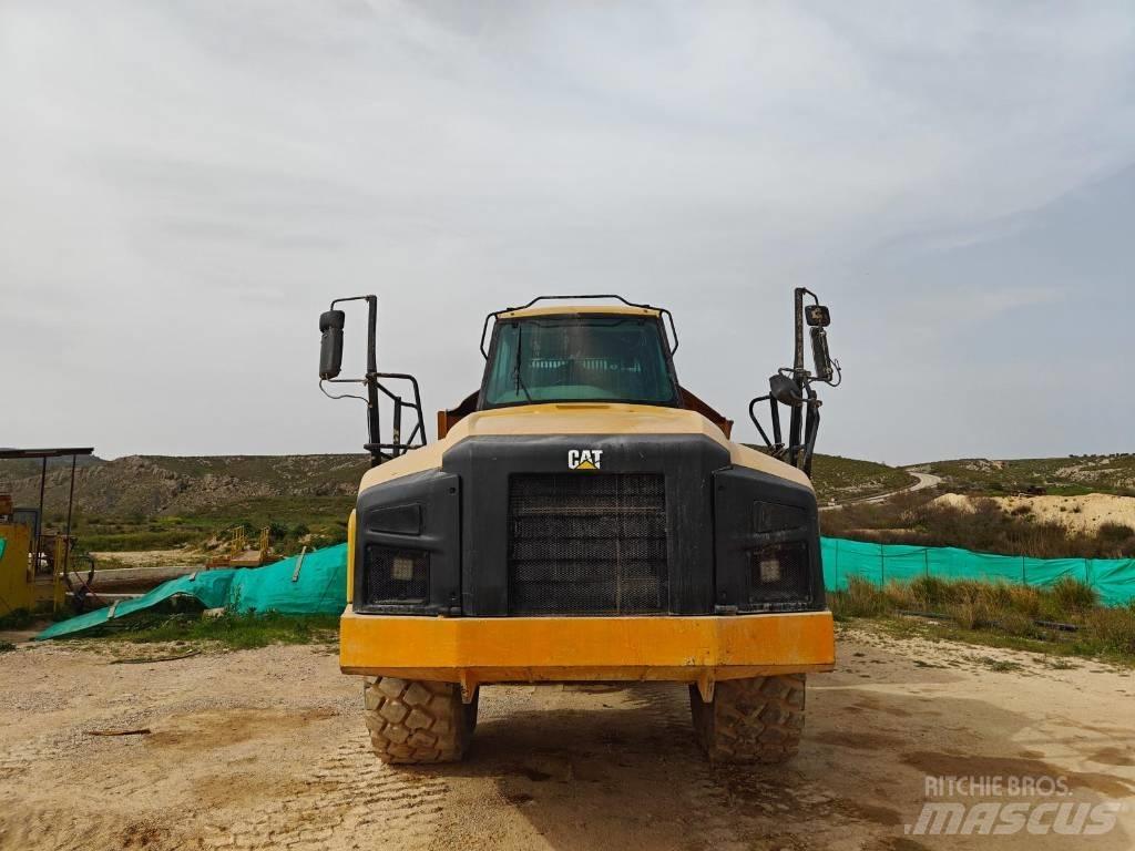 CAT 740B Terrængående lastbiler