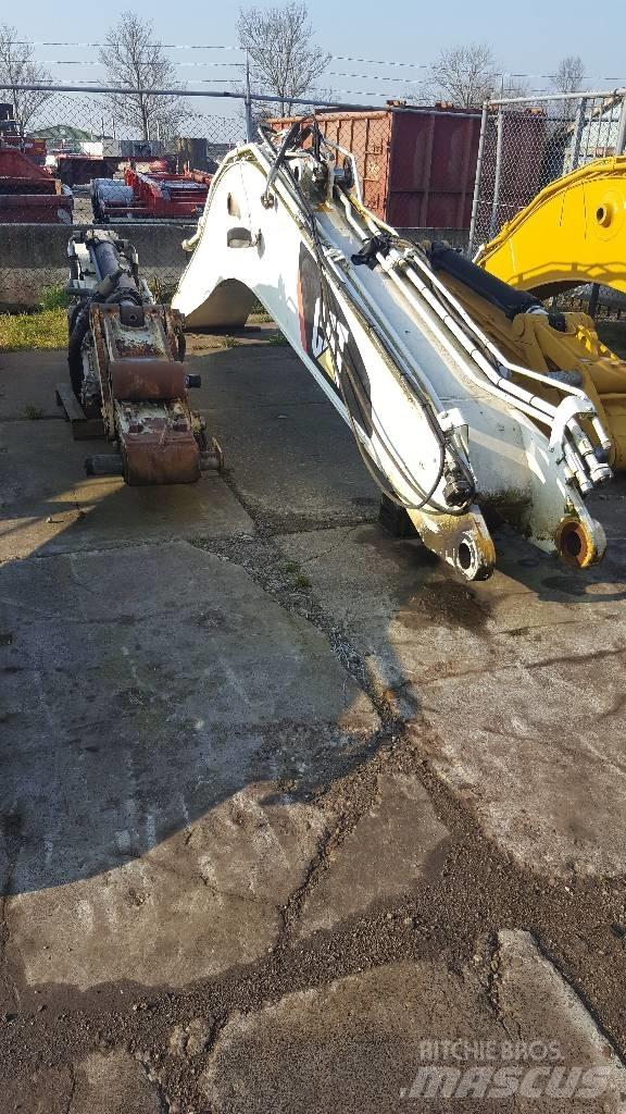 CAT 320D Arm Gravarme
