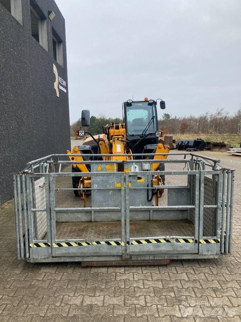 JCB 540-140 Teleskoplæssere