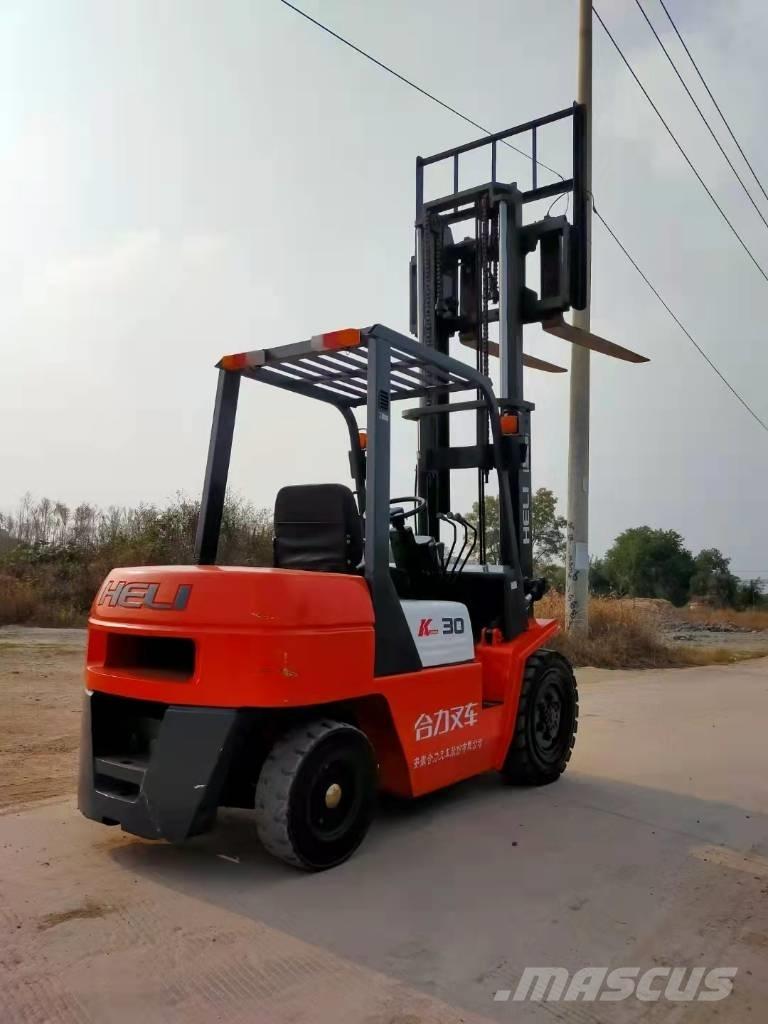 Heli CPCD 30 Diesel gaffeltrucks
