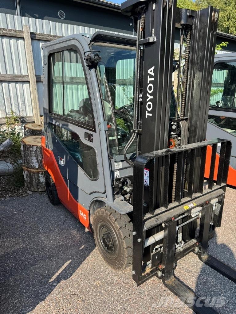Toyota Tonero 18 Diesel gaffeltrucks