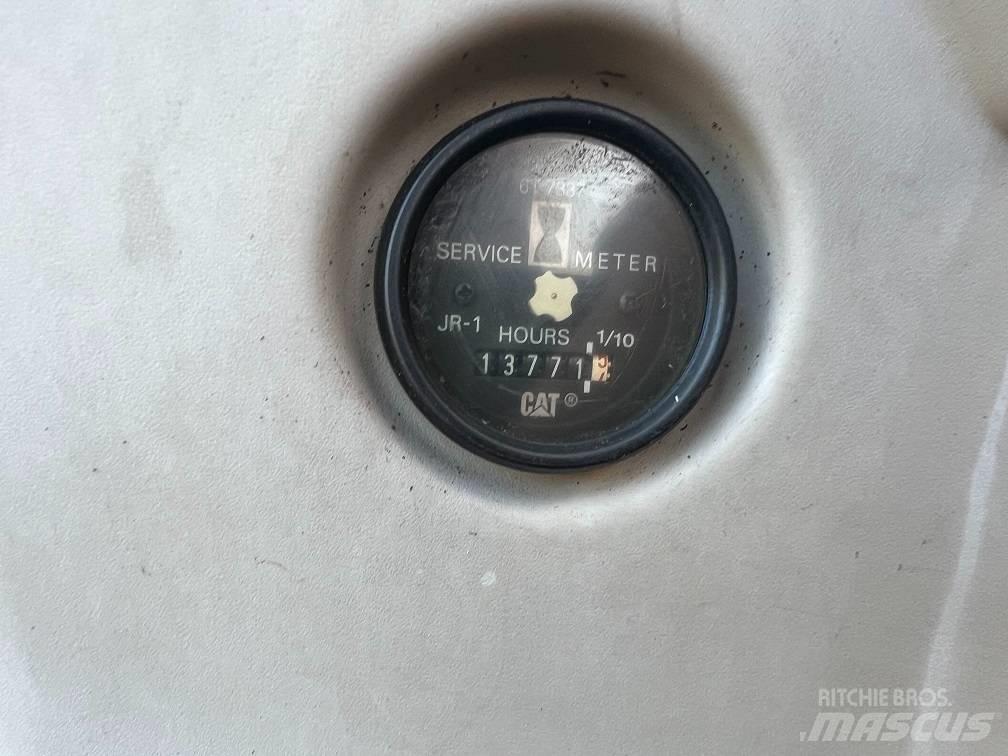 CAT 317 Gravemaskiner på larvebånd