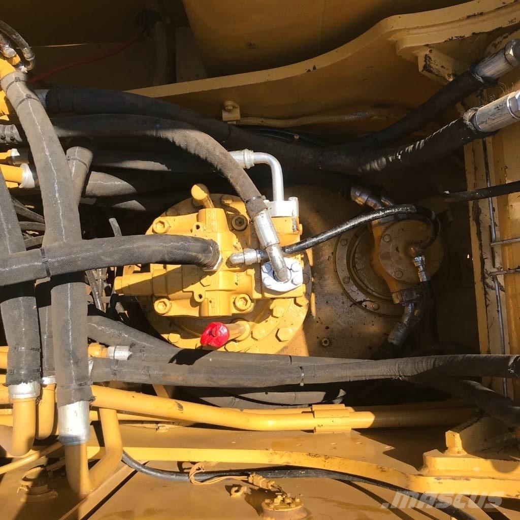 CAT 320 D Amfibiegravemaskine