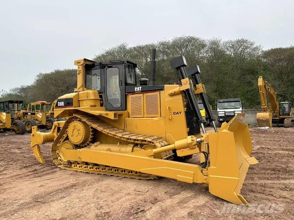 CAT D8R Bulldozer på larvebånd