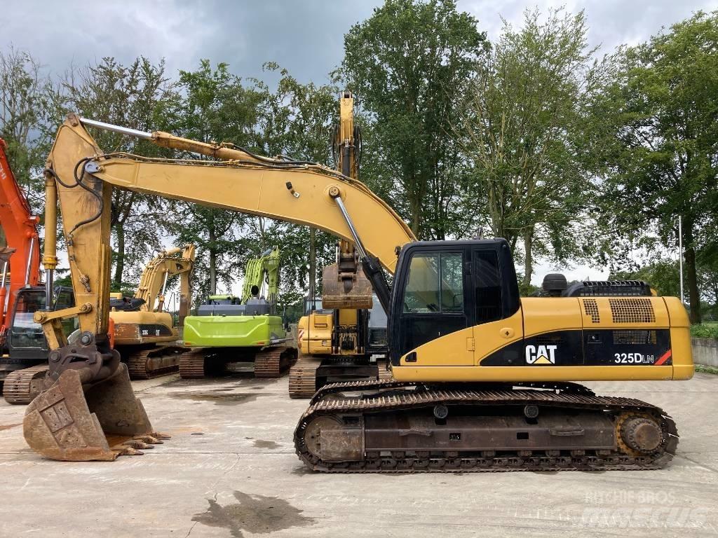 CAT 325 D Gravemaskiner på larvebånd