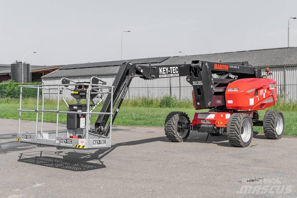Manitou 200 ATJ e Bomlifte med knækarm