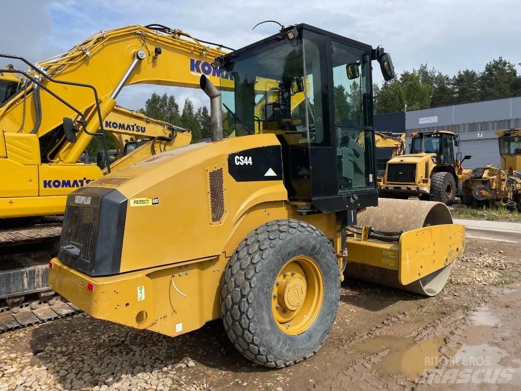 CAT CS44 Enkelt tromle