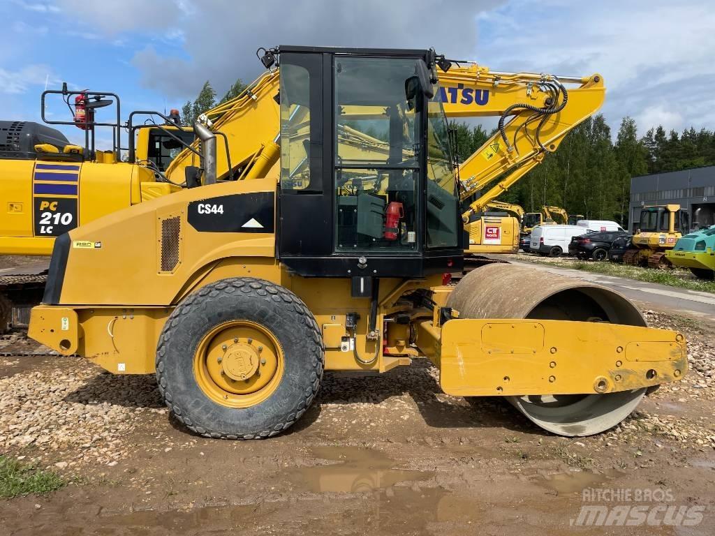 CAT CS44 Enkelt tromle
