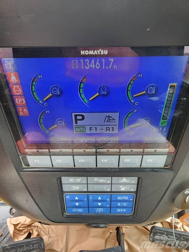 Komatsu D 65 PX-17 Bulldozer på larvebånd