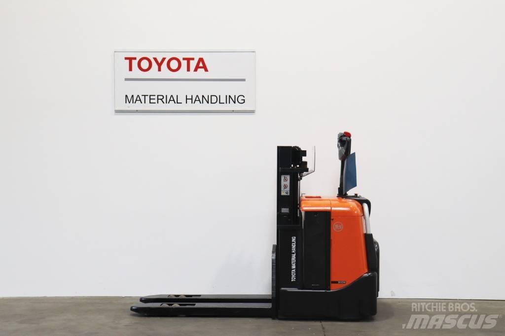 Toyota SPE125 Gaffelstabler med gående fører