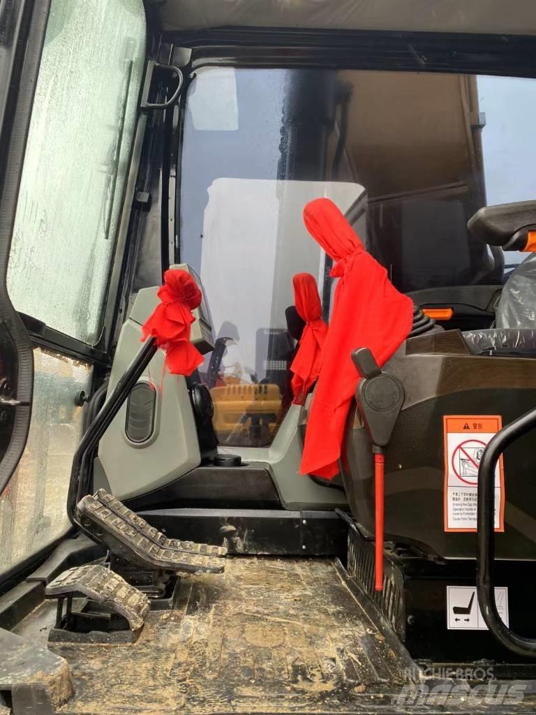 Sany 215C Gravemaskiner på larvebånd