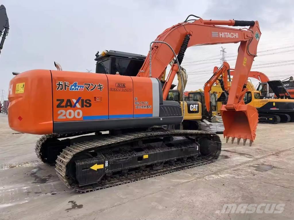 Hitachi ZX 200 Gravemaskiner på larvebånd