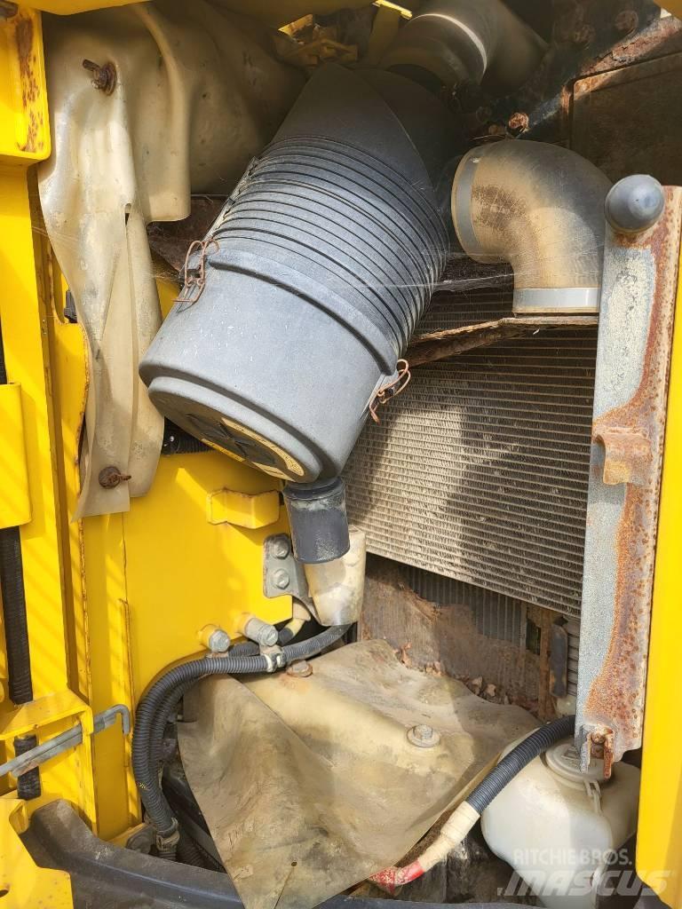 Komatsu PC138US-8 Gravemaskiner på larvebånd