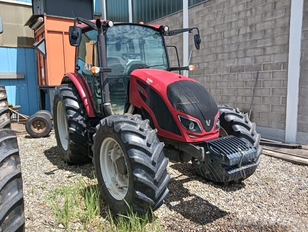 Valtra A 114 Traktorer