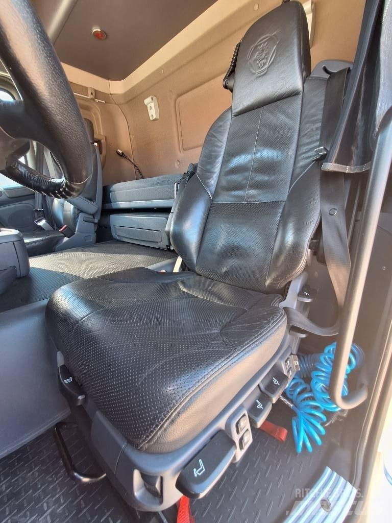 Scania G490 LB8x4*4 Lastbil med kran
