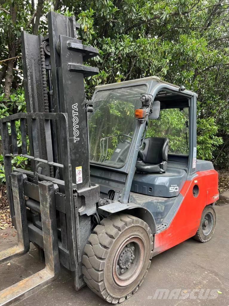Toyota 8FD50N El gaffeltrucks