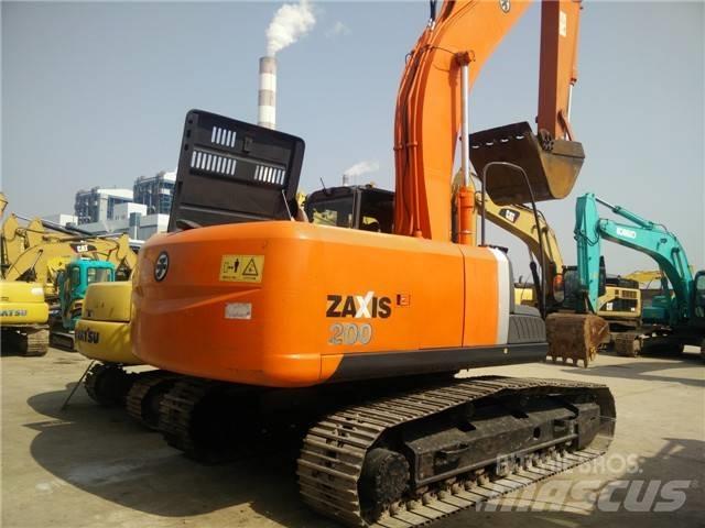 Hitachi ZX 200 Gravemaskiner på larvebånd