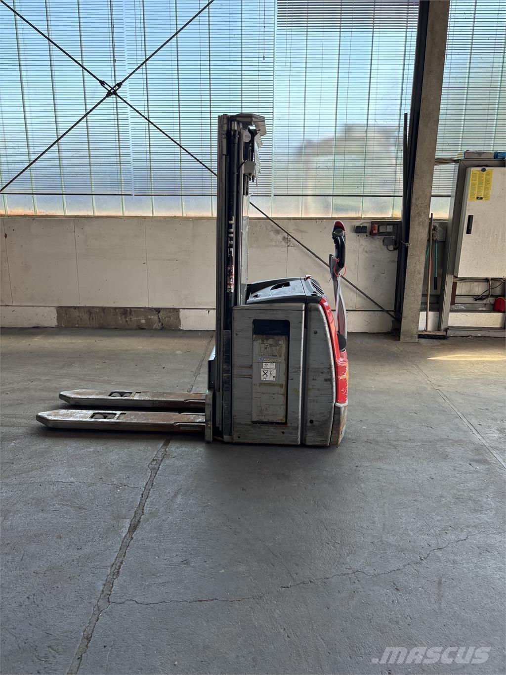 Still EXV 16 Selvkørende stablere